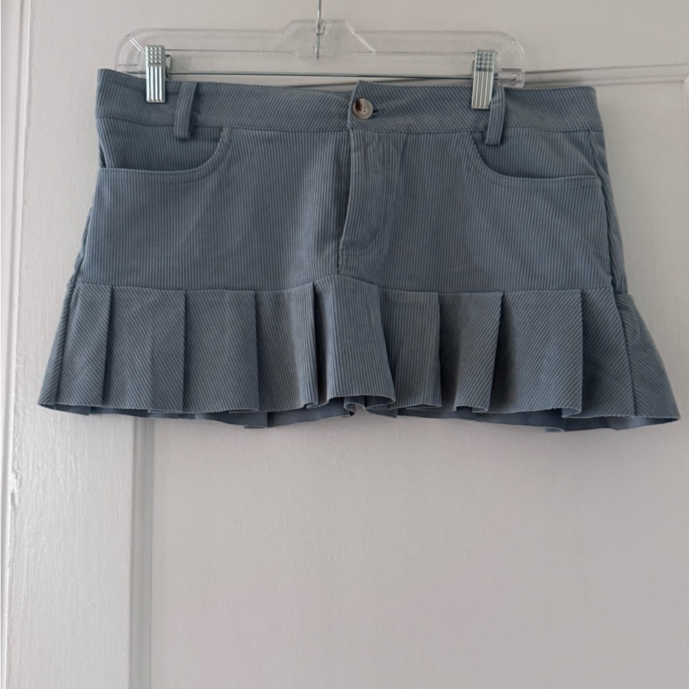 Edikted Loreen Pleated Low Rise Mini Skirt Preppy